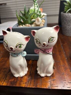 Ceramic Cat Salt and Pepper Shakers - White with Pink and Blue Scarves